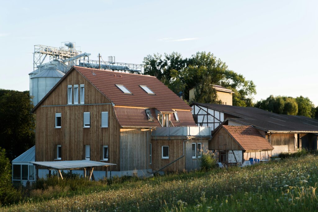 how much does a pole barn cost per square foot