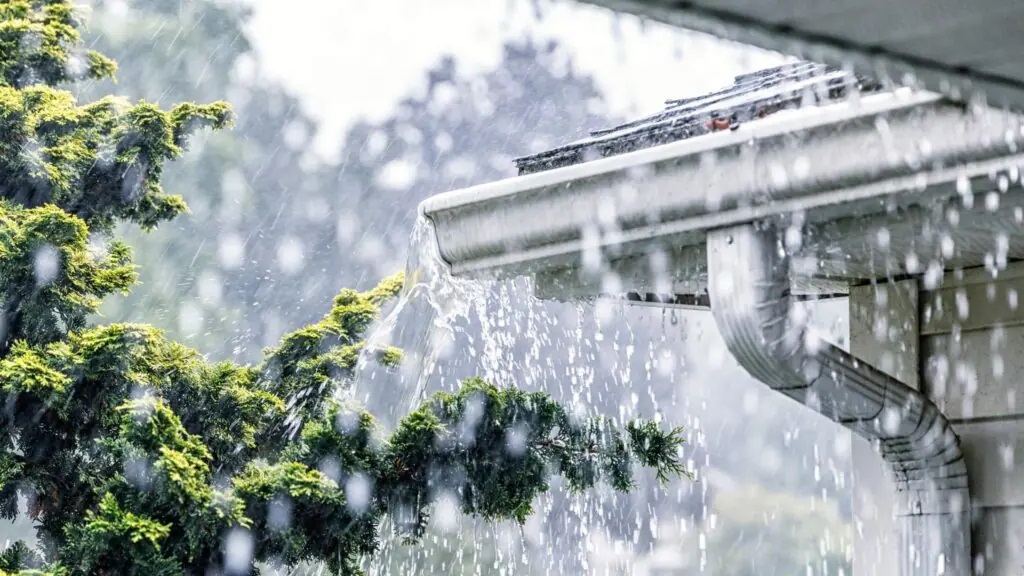 How Metal Roofing Performs in Heavy Rain, Snow, and High Winds 1 metal roof leak prevention