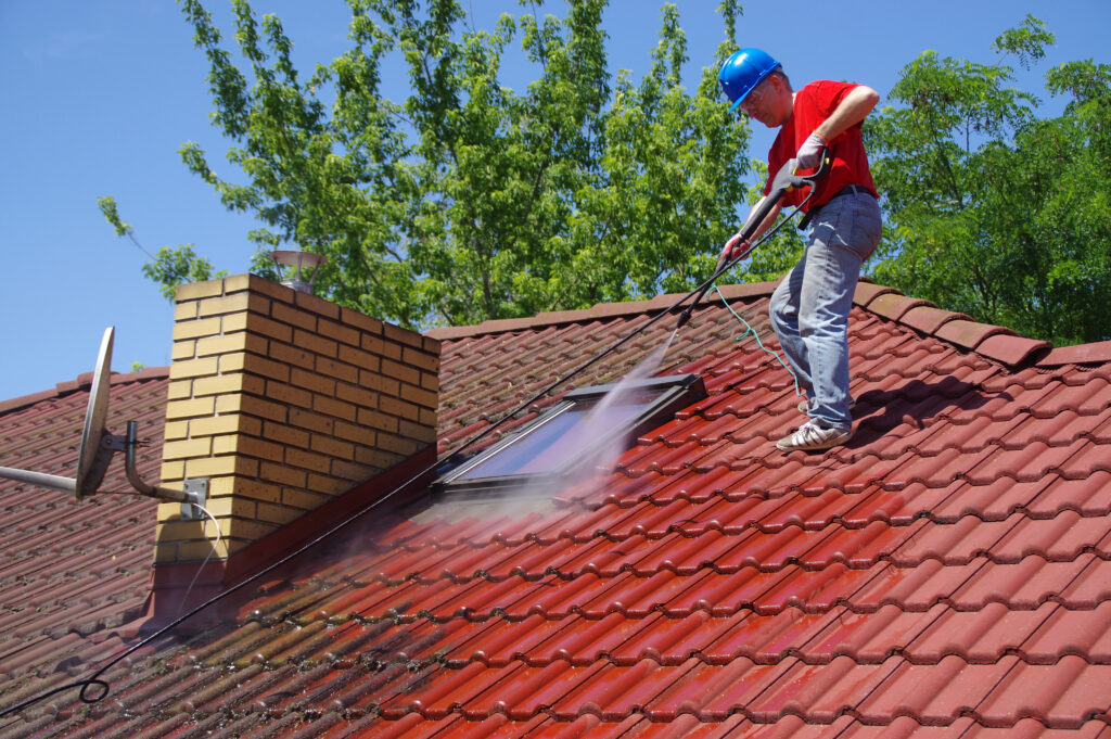 Can You Paint Metal Roofing? 1 How to Prepare a Metal Roof for Painting: Cleaning, Rust Removal, and Priming